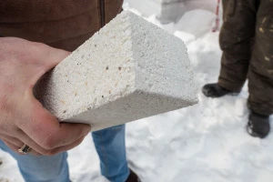 Облицовочный угловой вибропрессованый кирпич, полный прокрас, мрамор, белый