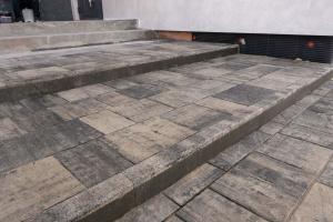 Купить бордюры БР.100.20.8 (11) гранит листопад (черный,белый) - Антрацит от производителя - Компания «Выбор»